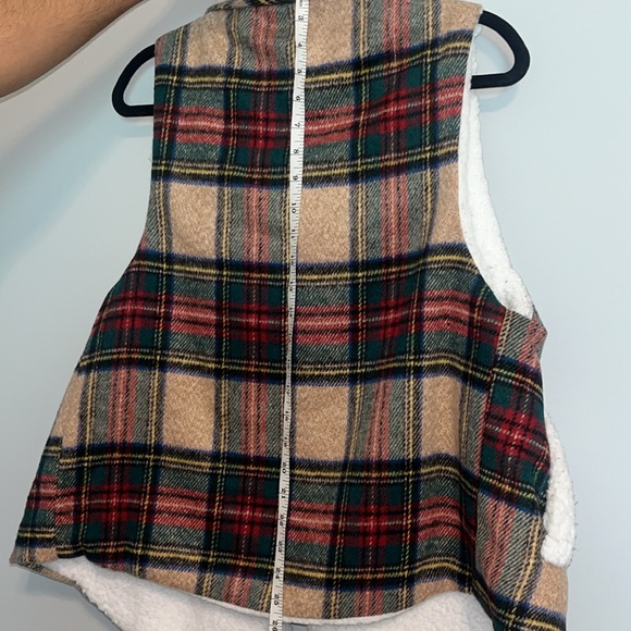 Flannel Print Vest with Sherpa Lining - Picture 5 of 6